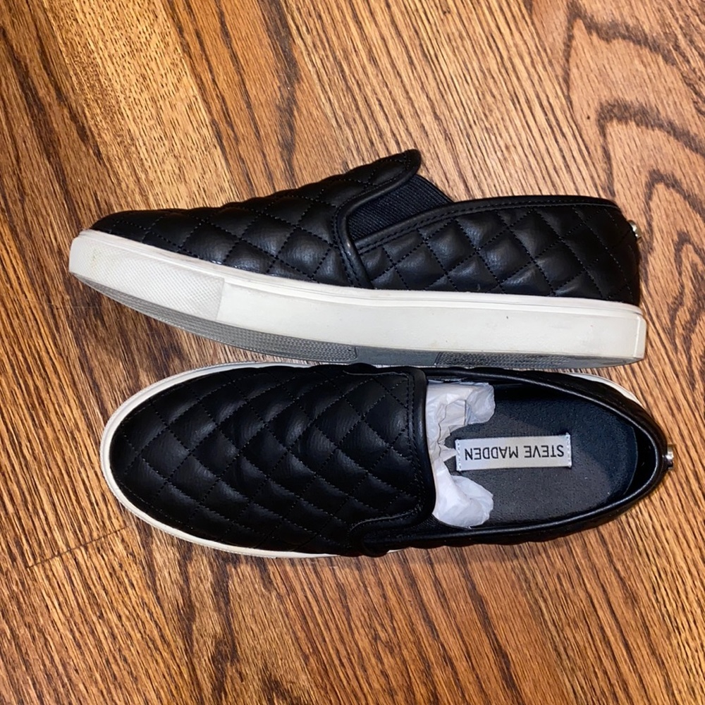 Steve Madden slip on shoes 8 fit 7.5